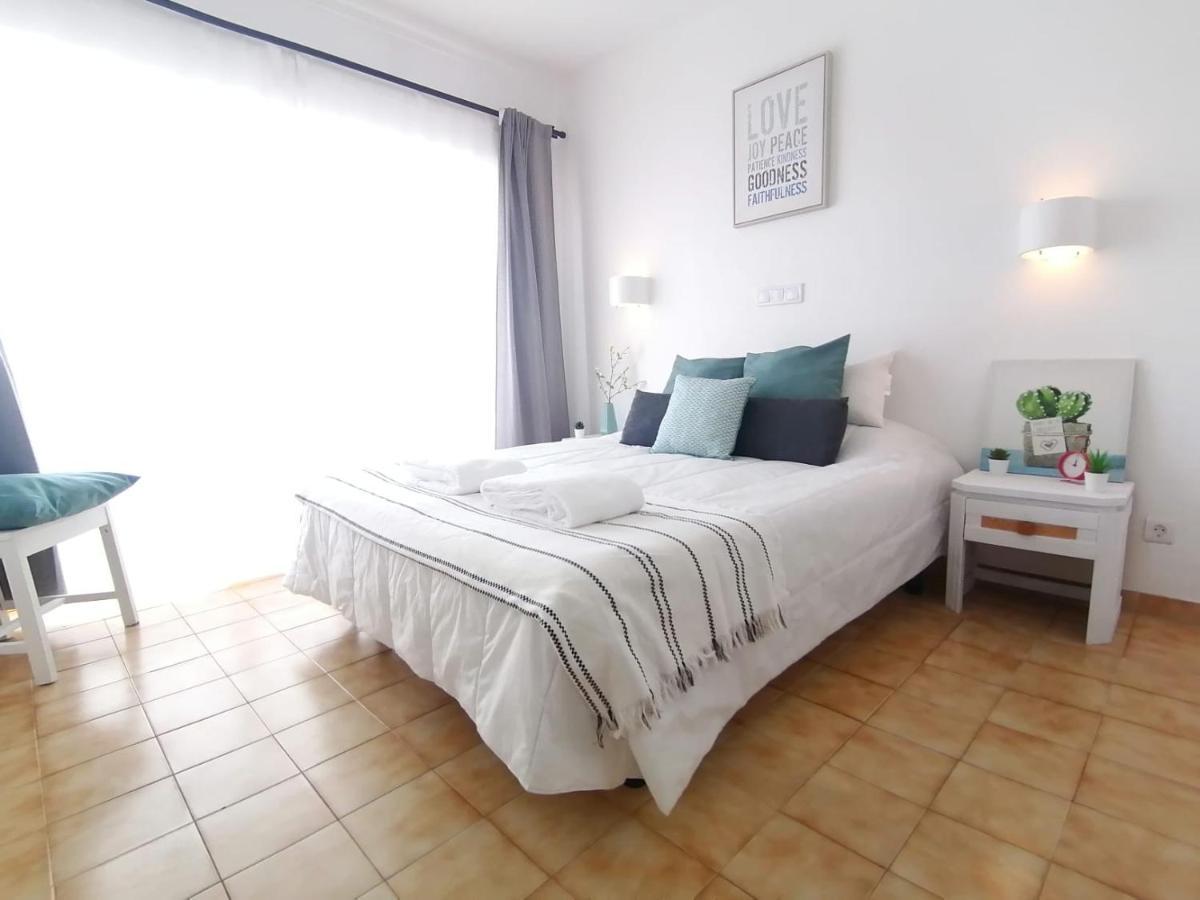 Lovely Apartment 500 M Walk To The Beach Portimao Exterior photo